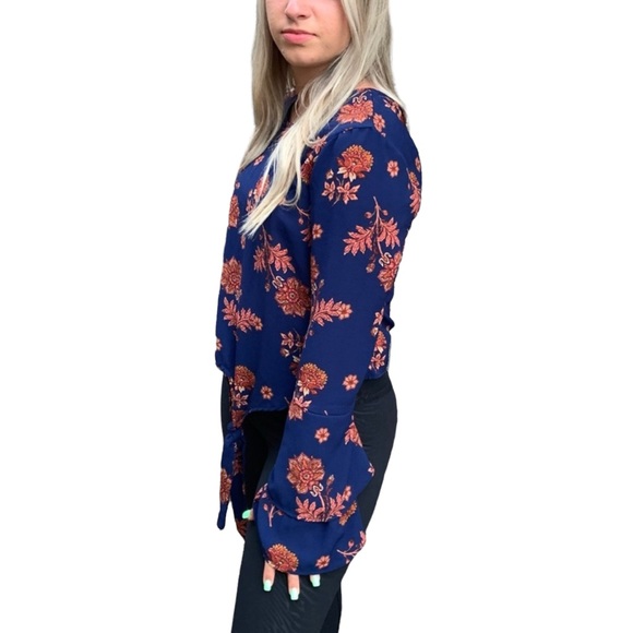 Self Esteem Tie Front Bell Sleeves Floral Top M - Picture 4 of 15
